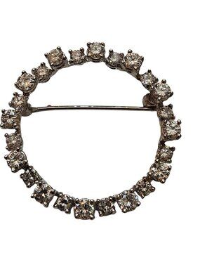 Vintage Stunning Diamond Circle/Wreath 14kt White Gold Brooch (A9516)
